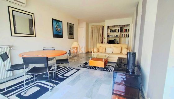 A vendre APPARTEMENT T2 51 M2 TERRASSE BORD DE MER CANNES centre ville MER