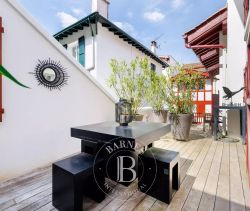 A vendre APPARTEMENT T4 117 M2 TERRASSE BORD DE MER CIBOURE
