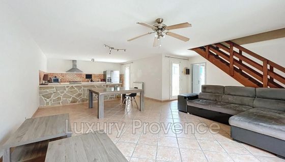 A louer APPARTEMENT T4 87 M2 TERRASSE  GARDANNE