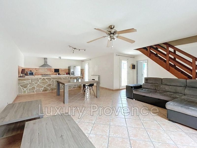 A louer APPARTEMENT T4 87 M2 TERRASSE  GARDANNE