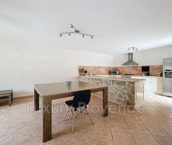 A louer APPARTEMENT T4 87 M2 TERRASSE  GARDANNE