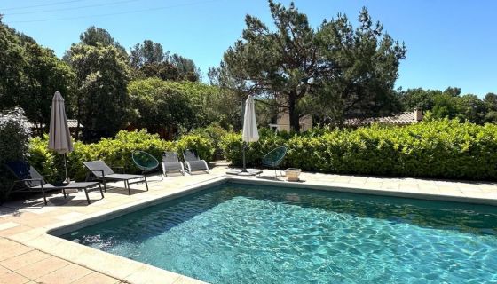 A louer MAISON  7 PIECES 210 M2  ROGNES