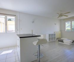 A louer APPARTEMENT T3 60 M2 BORD DE MER NICE