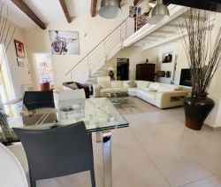 A louer MAISON  4 PIECES 148 M2  PUJAUT