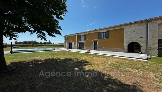 A vendre MAISON  6 PIECES 250 M2  BEGADAN
