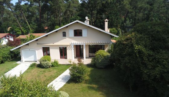 A vendre MAISON  6 PIECES 150 M2  SOORTS HOSSEGOR