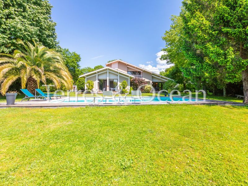 A louer MAISON  9 PIECES 301 M2  SOORTS HOSSEGOR commerces