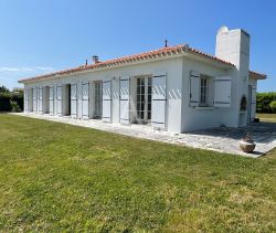 A vendre MAISON  6 PIECES 120 M2 BORD DE MER JARD SUR MER