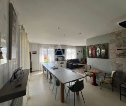 A vendre MAISON  9 PIECES 168 M2 BORD DE MER LONGEVILLE SUR MER
