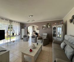 A vendre MAISON  5 PIECES 117 M2 BORD DE MER LONGEVILLE SUR MER