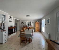 A vendre MAISON  5 PIECES 117 M2 BORD DE MER LONGEVILLE SUR MER