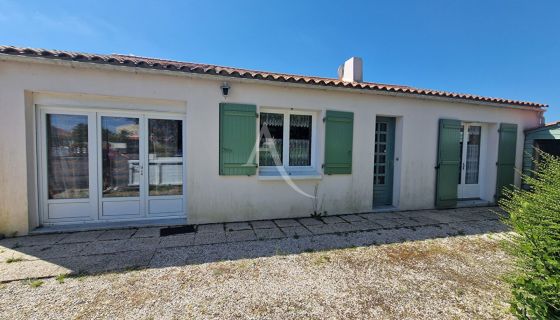A vendre MAISON  4 PIECES 108 M2 BORD DE MER TALMONT SAINT HILAIRE