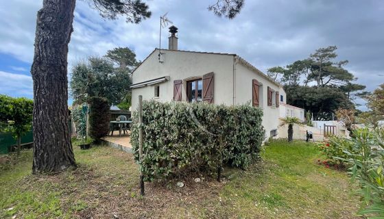 A vendre MAISON  5 PIECES 127 M2 BORD DE MER JARD SUR MER