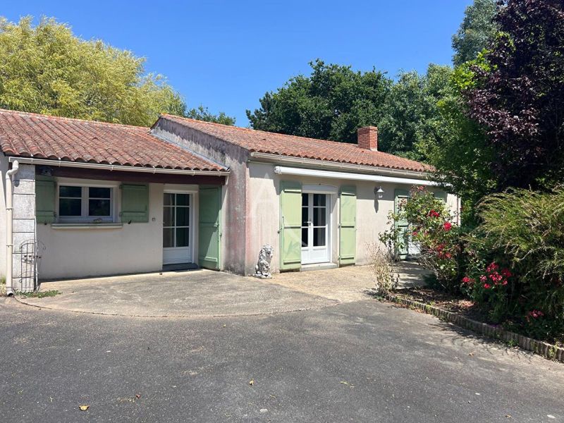 A vendre MAISON  5 PIECES 98 M2 BORD DE MER TALMONT SAINT HILAIRE
