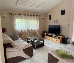 A vendre MAISON  5 PIECES 130 M2 BORD DE MER TALMONT SAINT HILAIRE