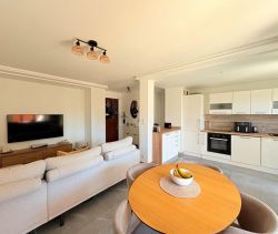 A louer APPARTEMENT T2 50 M2 BORD DE MER CAGNES SUR MER