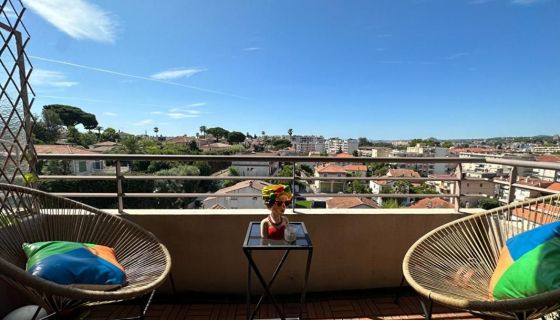 A louer APPARTEMENT T3 56 M2 BORD DE MER CAGNES SUR MER