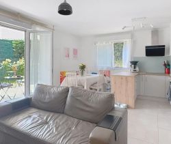 A louer APPARTEMENT T3 63 M2 TERRASSE BORD DE MER VILLENEUVE LOUBET