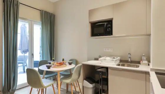 A louer APPARTEMENT T2 41 M2 TERRASSE PLAGE à PIED CANNES