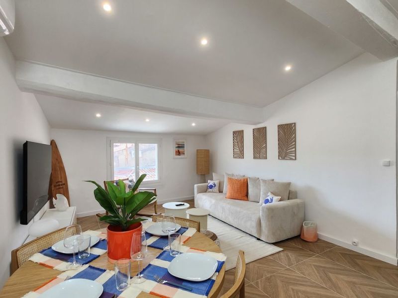 A louer APPARTEMENT NEUF T3 51 M2 BORD DE MER LA CIOTAT