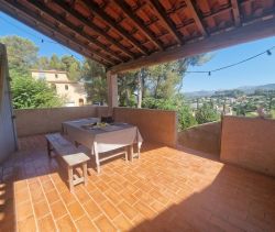 A louer MAISON  7 PIECES 160 M2  LA PENNE SUR HUVEAUNE