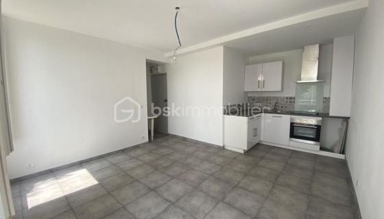 A louer APPARTEMENT NEUF T2 35 M2 BORD DE MER TOULON