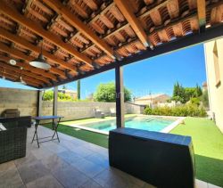 A louer MAISON  5 PIECES 179 M2  PEZENAS