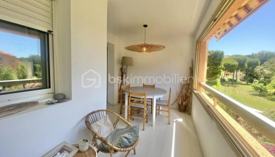 A louer APPARTEMENT T3 42 M2 BORD DE MER SIX FOURS LES PLAGES