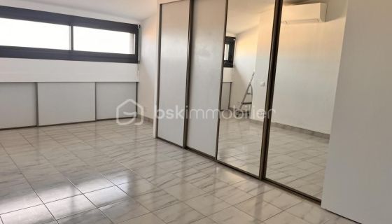 A louer APPARTEMENT DUPLEX NEUF T3 53 M2 BORD DE MER VALRAS PLAGE