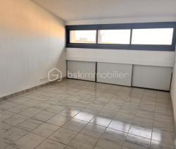 A louer APPARTEMENT DUPLEX NEUF T3 53 M2 BORD DE MER VALRAS PLAGE