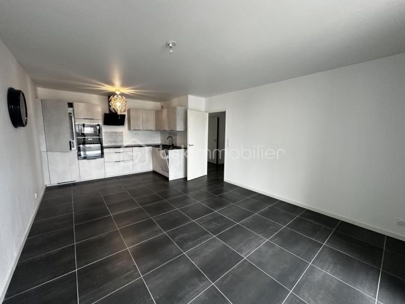 A louer APPARTEMENT T3 62 M2  BORDEAUX