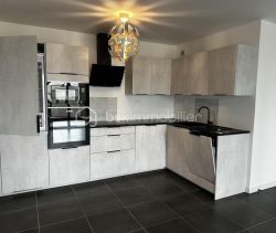A louer APPARTEMENT T3 62 M2  BORDEAUX