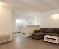 A louer APPARTEMENT T3 65 M2 BORD DE MER NICE