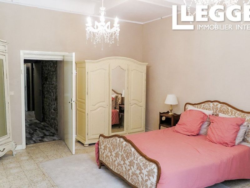 A louer APPARTEMENT T3 80 M2  CARCASSONNE