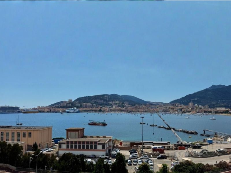 A louer APPARTEMENT T4 93 M2 BORD DE MER AJACCIO