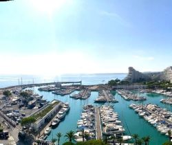 A louer APPARTEMENT DE PRESTIGE  136 M2 TERRASSE VUE MER VILLENEUVE LOUBET