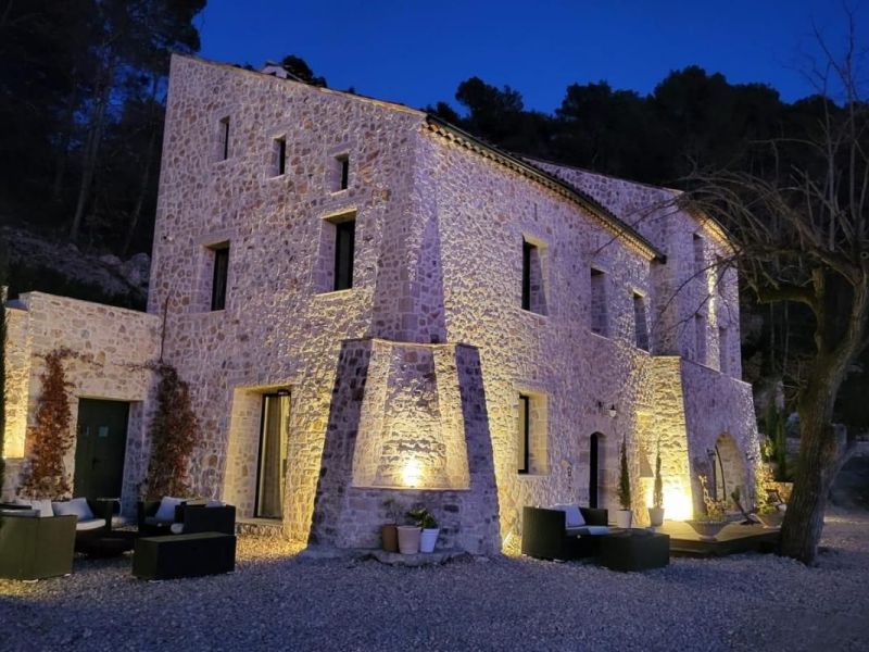 A vendre TERRAIN 94 759 M2  TOURRETTES