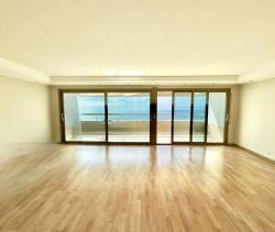 A louer APPARTEMENT T4 110 M2 TERRASSE PIEDS DANS L'EAU VILLENEUVE LOUBET