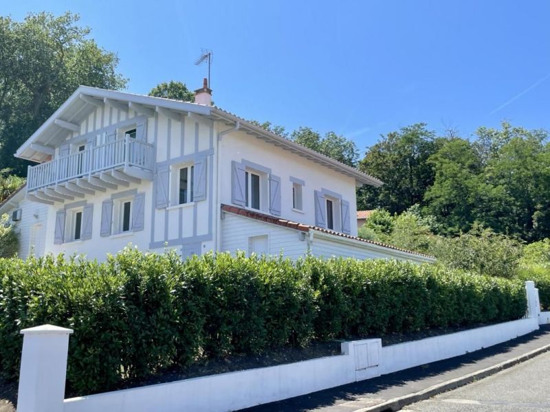A louer MAISON  7 PIECES 167 M2 BORD DE MER ANGLET