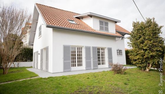 A louer MAISON  5 PIECES 174 M2 BORD DE MER BIARRITZ