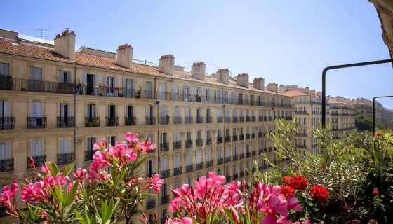 A louer APPARTEMENT DE PRESTIGE T3 85 M2  MARSEILLE 2EME
