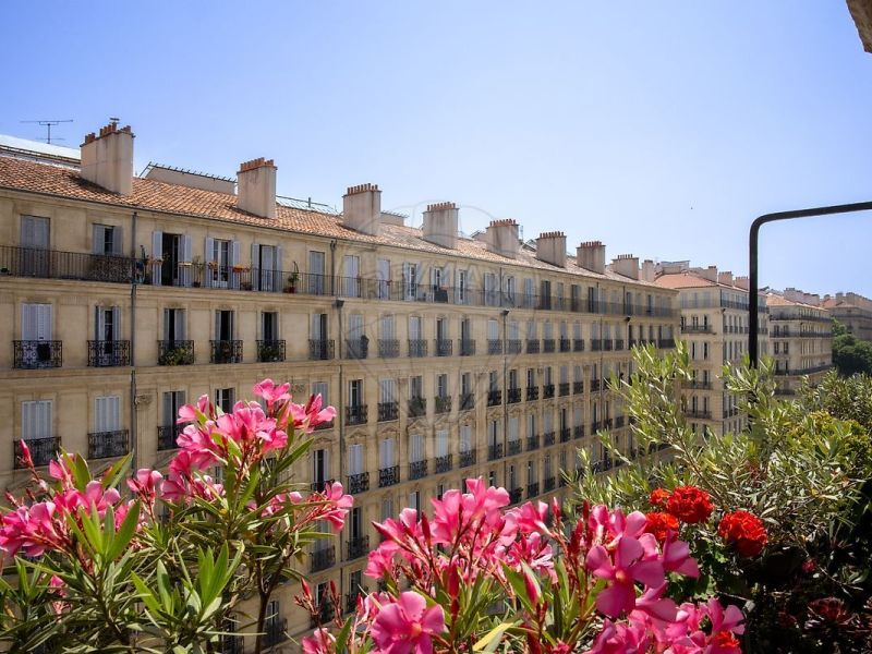 A louer APPARTEMENT DE PRESTIGE T3 85 M2  MARSEILLE 2EME