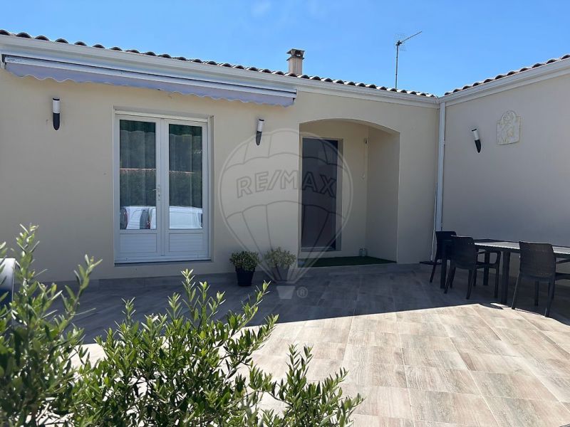 A louer MAISON  4 PIECES 117 M2 BORD DE MER SAINT SULPICE DE ROYAN