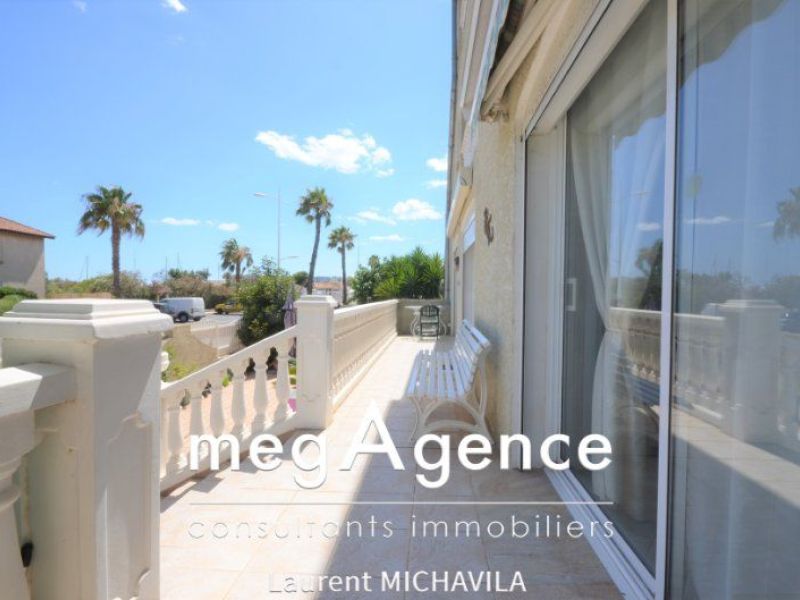 A louer APPARTEMENT T4 63 M2 TERRASSE BORD DE MER VALRAS PLAGE