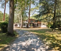 A vendre VILLA DE CHARME 7 PIECES 230 M² SUR LE GOLF HOSSEGOR