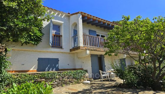 A louer MAISON  5 PIECES 105 M2  LAROQUE DES ALBERES Village