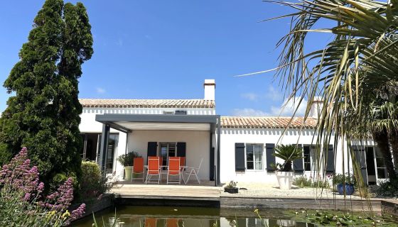 A vendre MAISON  9 PIECES 283 M2 BORD DE MER LE FENOUILLER