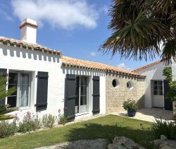 A vendre MAISON  9 PIECES 283 M2 BORD DE MER LE FENOUILLER