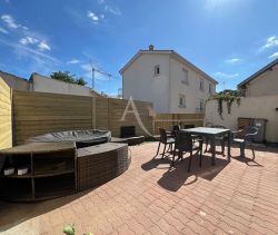 A vendre MAISON  4 PIECES 80 M2 BORD DE MER LONGEVILLE SUR MER