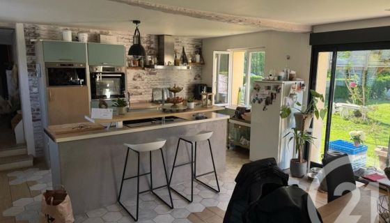 A vendre LONGèRE  7 PIECES 150 M2  NAMPONT